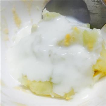 千岛番茄酸奶青瓜鸡蛋土豆泥的做法步骤5