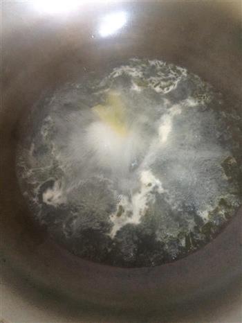鸡肉丸子汤的做法步骤3