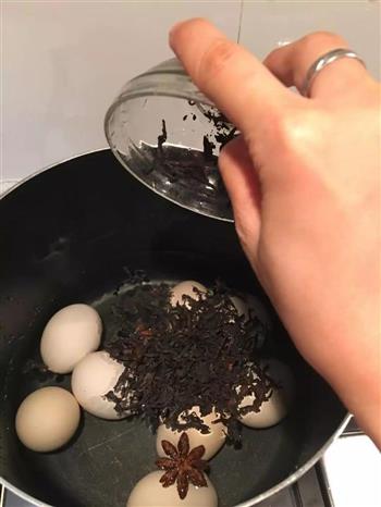 满屋飘香-五香茶叶蛋的做法步骤4