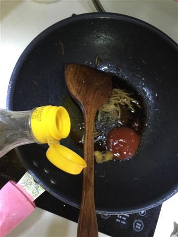 茄汁油焖大虾的做法步骤4