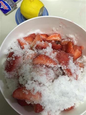 大果粒草莓酱的做法步骤2