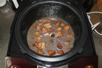 电饭煲版红烧肉的做法步骤11