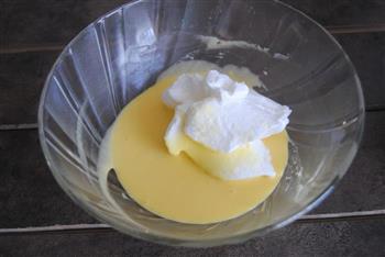 水果奶油蛋糕卷的做法步骤7