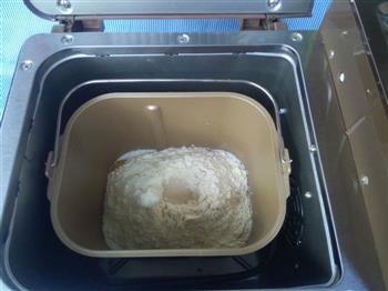 萌萌哒-毛毛虫面包的做法步骤1