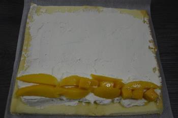 芒果蛋糕卷的做法步骤11