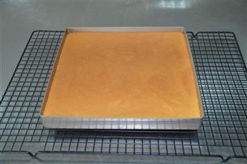 芒果蛋糕卷的做法步骤9