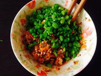 宝宝豌豆鲜虾水饺的做法图解5