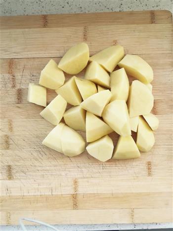 土豆炖鸡腿的做法图解4