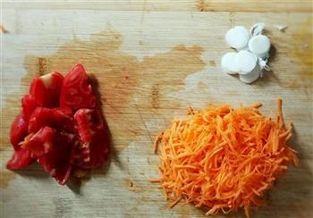 胡萝卜疙瘩汤的做法步骤2