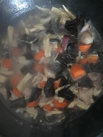 杂蔬排骨汤的做法步骤3