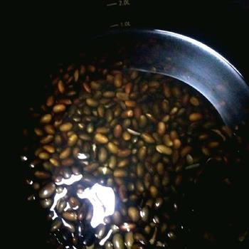 清热解毒黑豆水的做法图解1