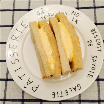 日式鸡蛋沙拉三明治的做法步骤3