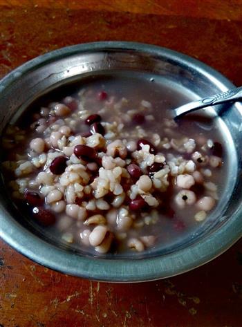 糙米红豆薏米粥的做法步骤1