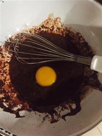 巧克力蛋糕卷的做法步骤1