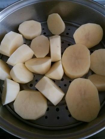土豆凤尾虾球的做法步骤2