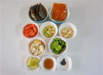 舌尖上的泰国-泰式冬阴功汤的做法步骤2