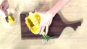 菠萝炒饭的做法步骤2