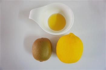 养颜排毒水-柠檬奇异果维他命C水的做法步骤1
