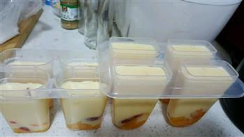 芒果牛奶冰棒的做法步骤5