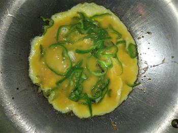 家常青椒炒蛋的做法步骤5