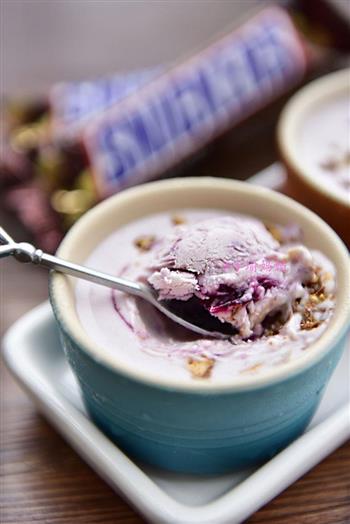 做法超简，奶油超少，味道超美-士力架蓝莓酸奶冰激凌的做法图解9