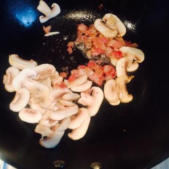 简易奶油蘑菇汤的做法步骤3