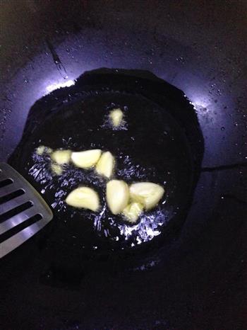 土豆焖鸡肉的做法步骤3