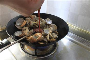 轻松做小海鲜—爆炒花蛤的做法步骤5