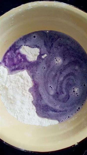 紫椰菜鸡蛋饼的做法图解2