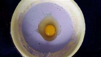 紫椰菜鸡蛋饼的做法图解3