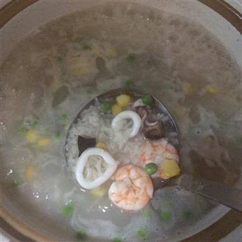 什锦海鲜粥的做法步骤5