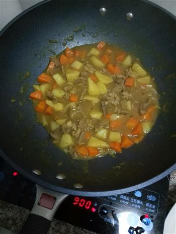 咖喱土豆牛肉的做法步骤3