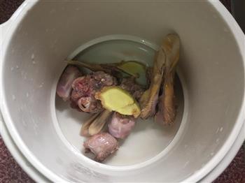 鸭头炖冬瓜汤的做法图解4