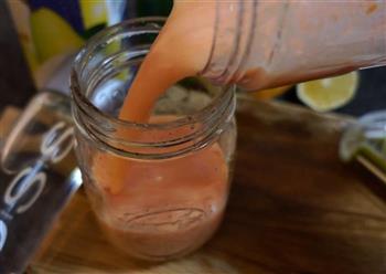 蜂蜜番茄黄瓜汁的做法步骤5