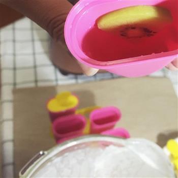 桃子酸奶冰棒的做法图解5