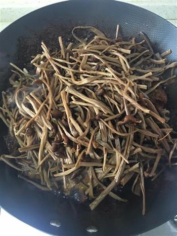 茶树菇炖排骨的做法图解5