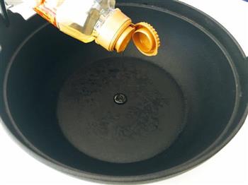 铸铁锅焖出奇香煲仔饭的做法步骤2