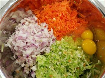 彩色蔬菜鸡蛋饼的做法步骤1