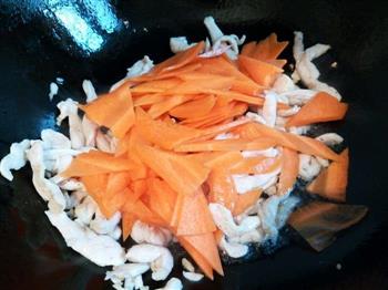 胡萝卜炒鸡柳的做法步骤6