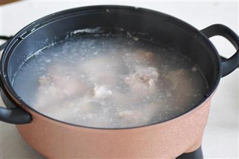 土茯苓山药排骨汤的做法图解2