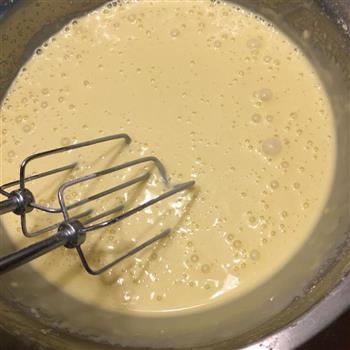 奶油酸奶杯子蛋糕的做法步骤4