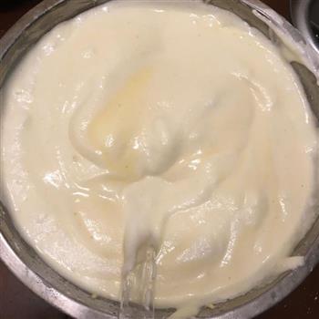 奶油酸奶杯子蛋糕的做法步骤7