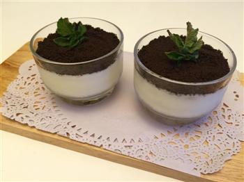 奥利奥酸奶盆栽甜品的做法步骤6