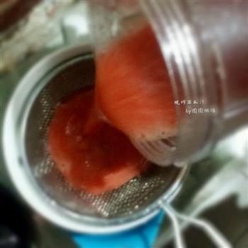 鲜榨西瓜汁的做法图解4
