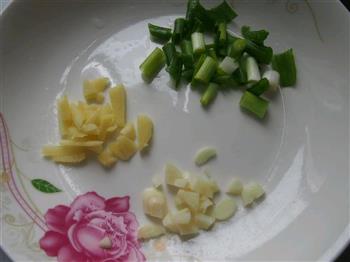 爆炒海瓜子-红一私厨的做法步骤3
