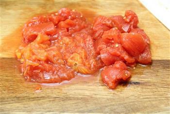 番茄牛肉通心粉的做法图解2