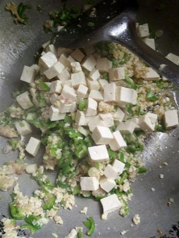 青椒肉末豆腐的做法步骤6