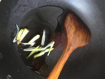 凤尾菇蛋花汤的做法图解2