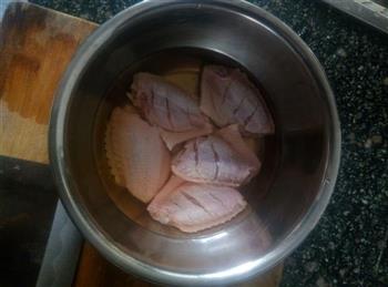 美的尚蒸微波炉烤鸡翅的做法步骤2