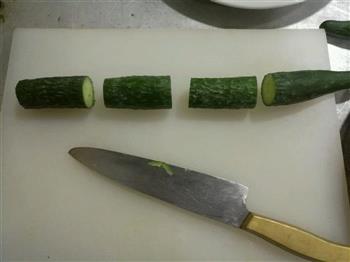 翠竹黄瓜盅的做法步骤1